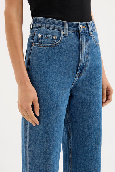 ORGANIC RELAXED LEG JEAN