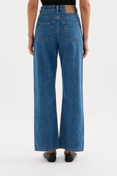 ORGANIC RELAXED LEG JEAN