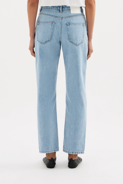ORGANIC STRAIGHT LEG JEAN