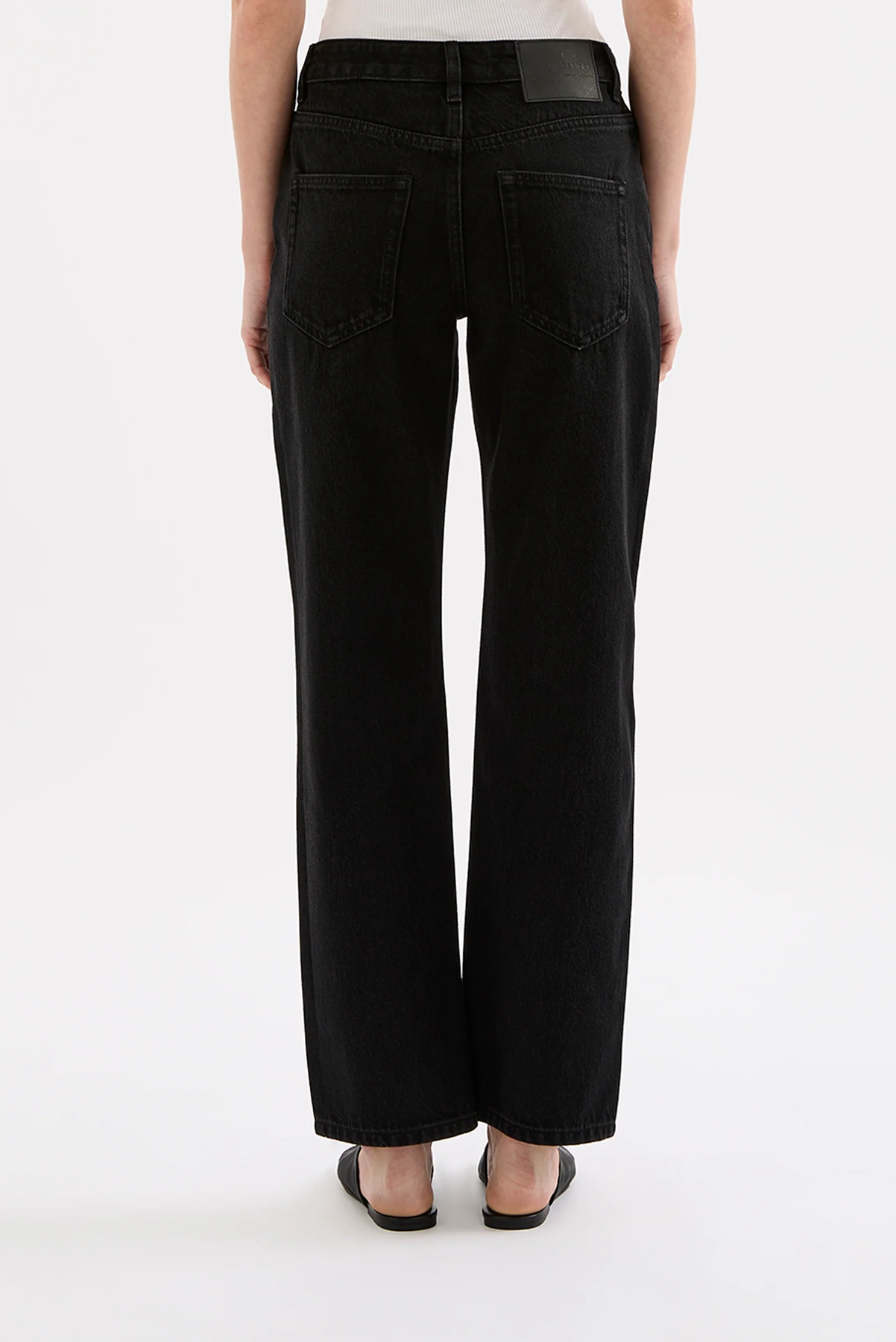 ORGANIC STRAIGHT LEG JEAN