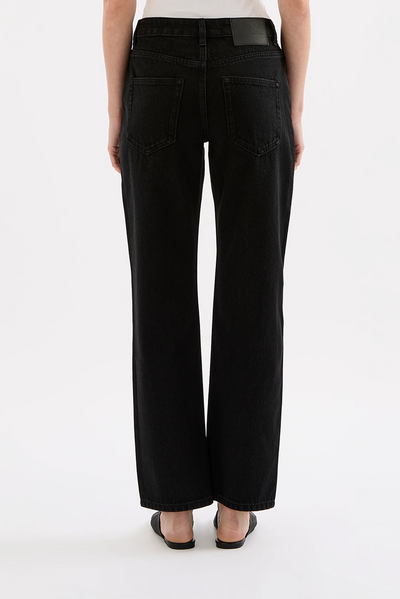 ORGANIC STRAIGHT LEG JEAN
