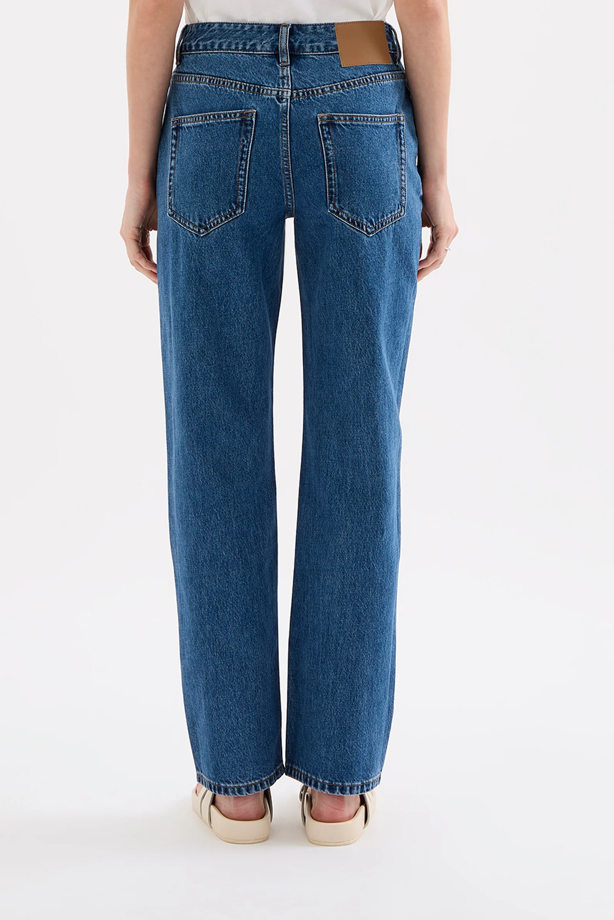 ORGANIC STRAIGHT LEG JEAN