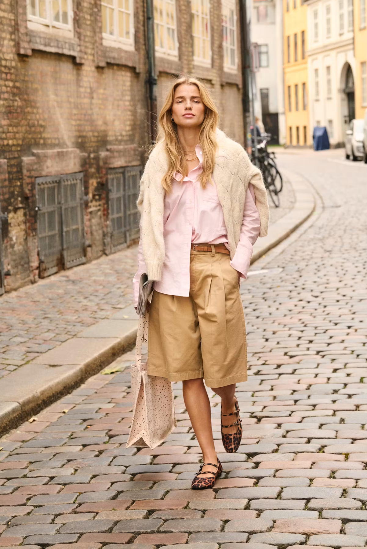 SAINT TROPEZ PARKER SHORTS COTTON LONG SHORTS TAN TIGERS EYE