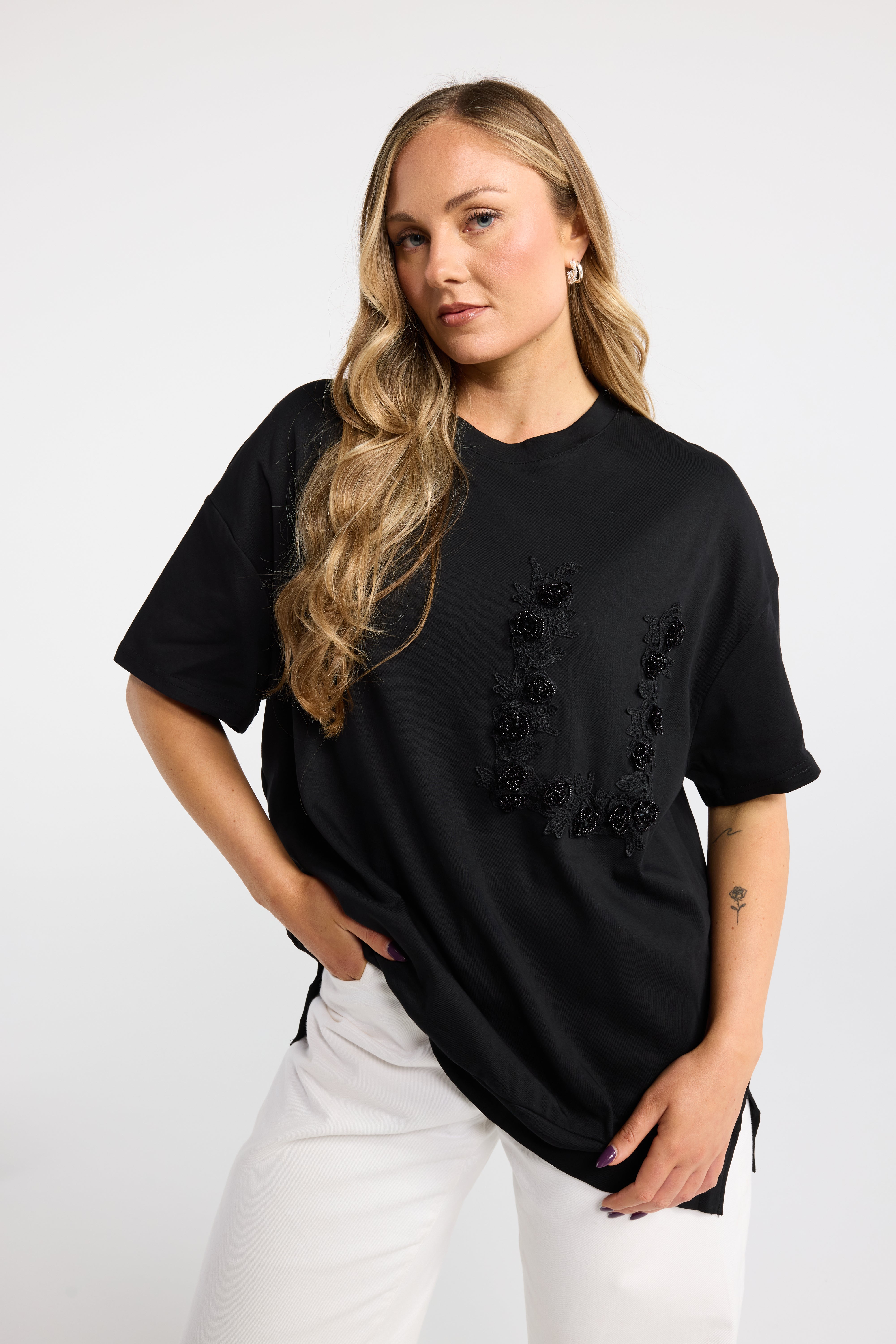 INK PETAL POCKET TEE BLACK EMBELLESHED TSHIRT BEADED TSHIRT BOYFRIEND TEE SPLIT SEAM TEE BLACK TSHIRT