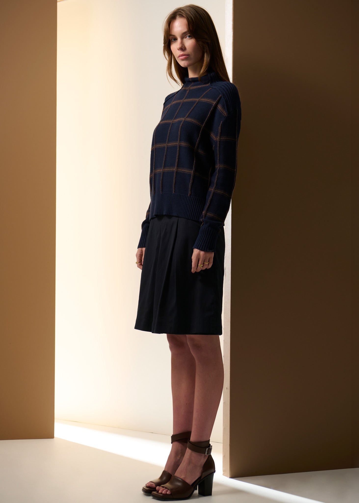 SABLE FUNNEL NECK KNIT