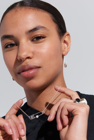 RUNAWAY SAFETY PIN NECKLACE WITH 6MM FRESHWATER PEARL