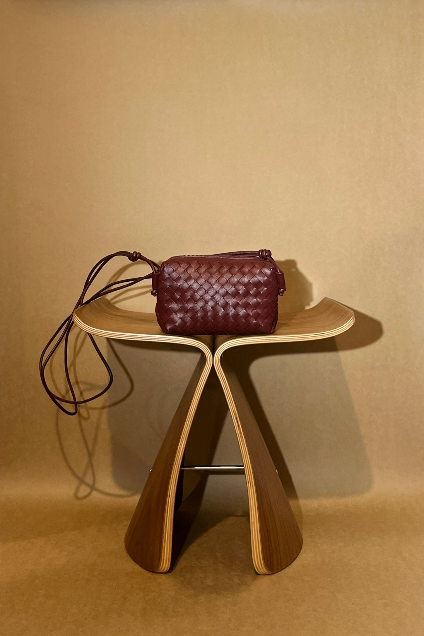 WENDYS LILLY SERGE BAG SMALL HANDBAG WOVEN VEGAN LEATHER BAG BLACK CHARCOAL GREEN SAGE BLUE TAN RED WINE CARAMEL CEMENT STEEL CROSSBODY BAG SHOULDER BAG