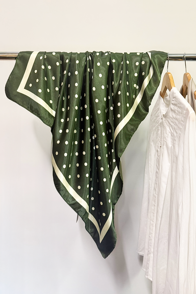 SPOT SQUARE SCARF