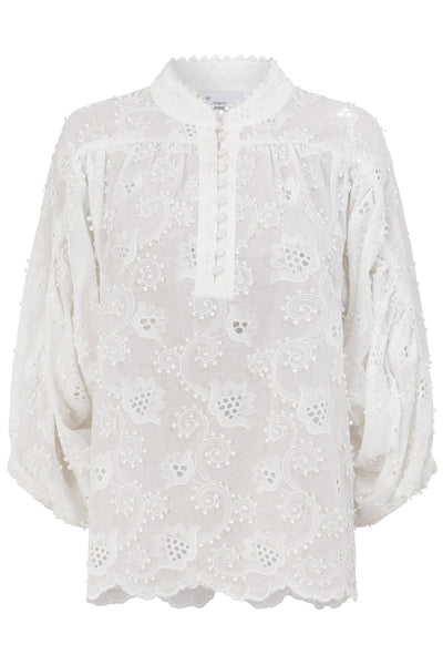 ZOE KRATSMANN TWINE TOP WHITE TOP WITH FLORAL EMBROIDERY SUBTLE PUFF 3/4 SLEEVES AND A BUTTON V NECK
