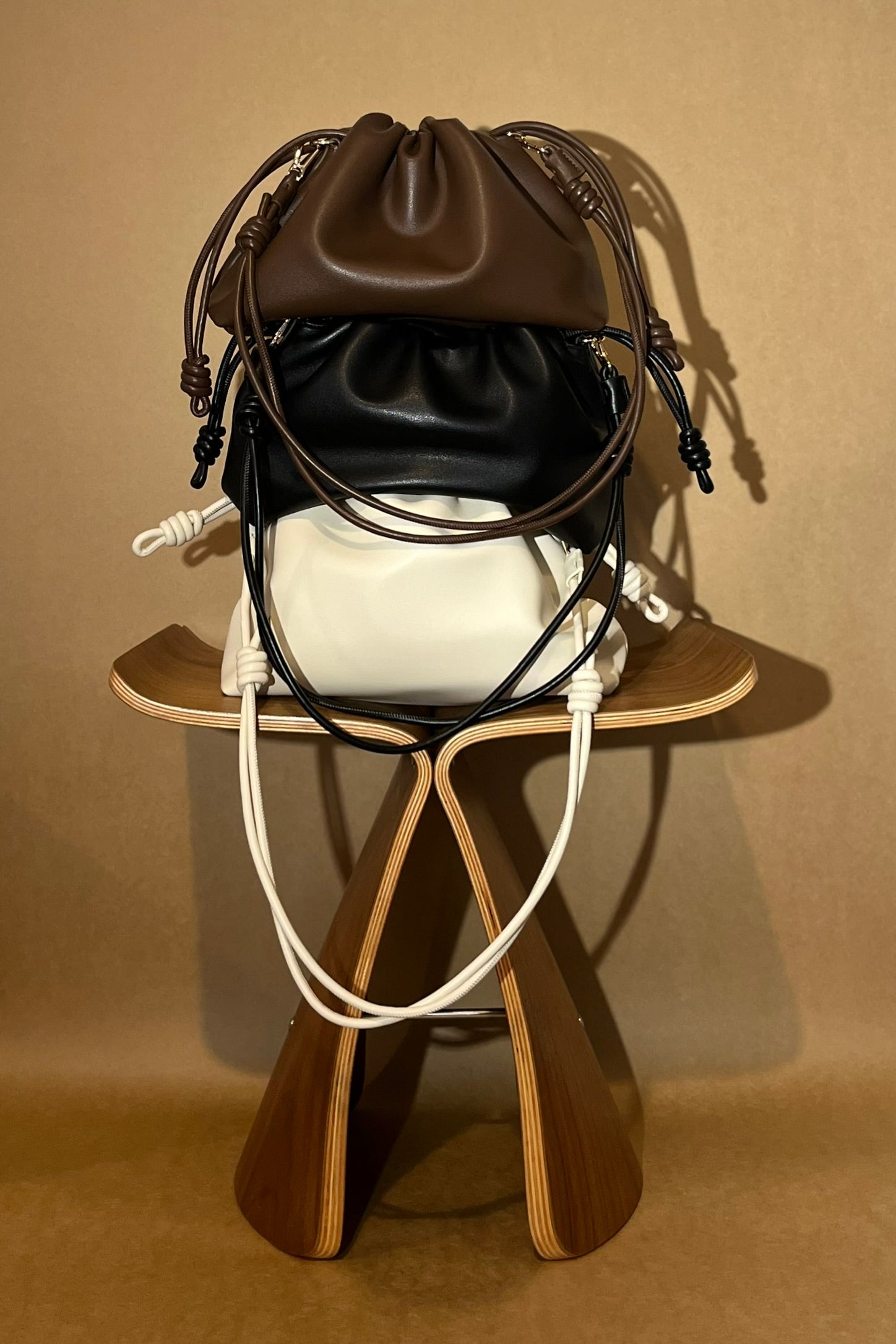 WENDYS BAGS LILLY BAGS STELLA BAG BROWN CHOCOLATE BLACK CREME CREAM SHOULDER BAG HANDBAG CINCH GATHER PLEAT BUCKET BAG