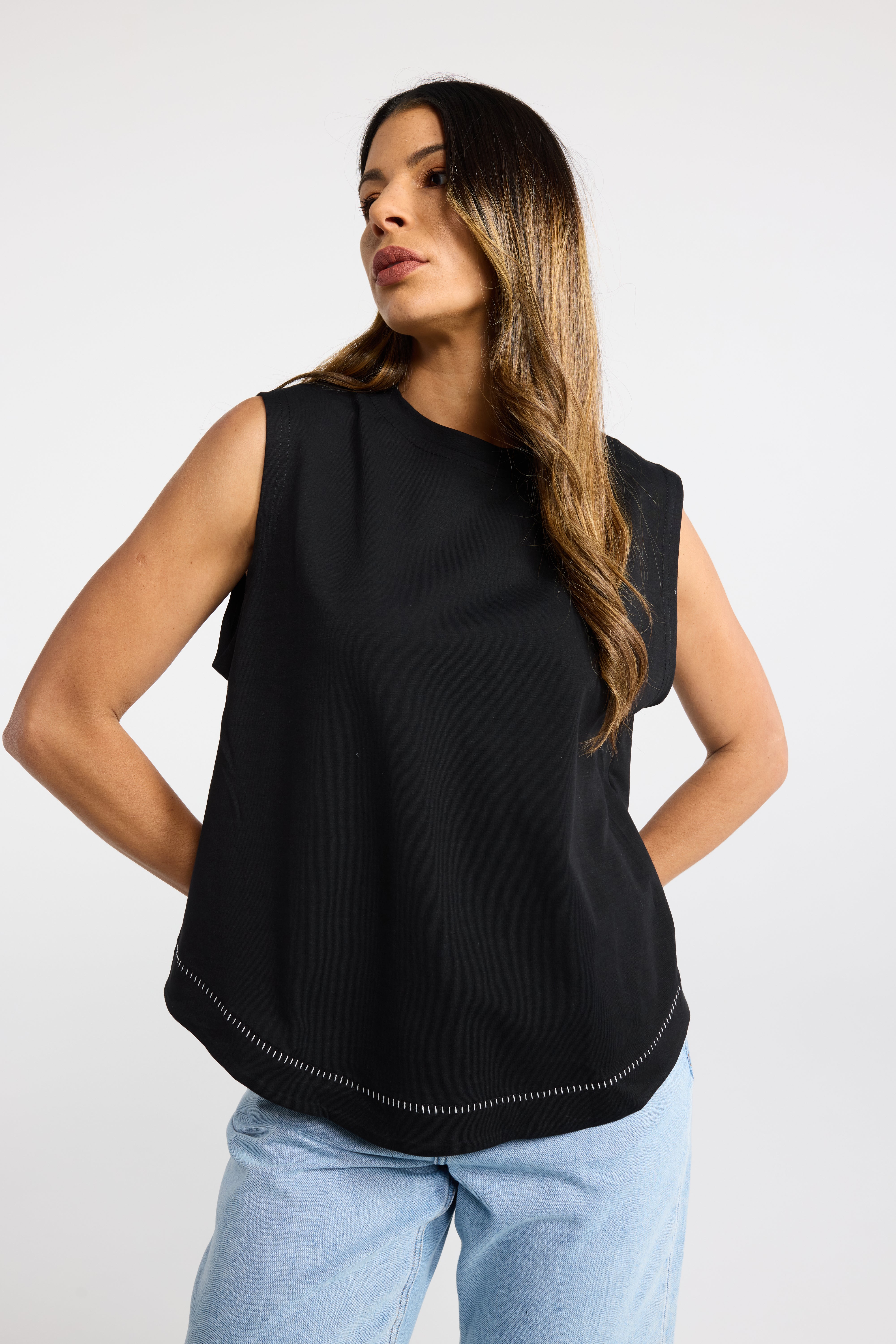 INK STITCH TANK WHITE BLACK SINGLET SLEEVELESS TOP STITCH DETAIL TOP WHITE SINGLET BLACK SINGLET 