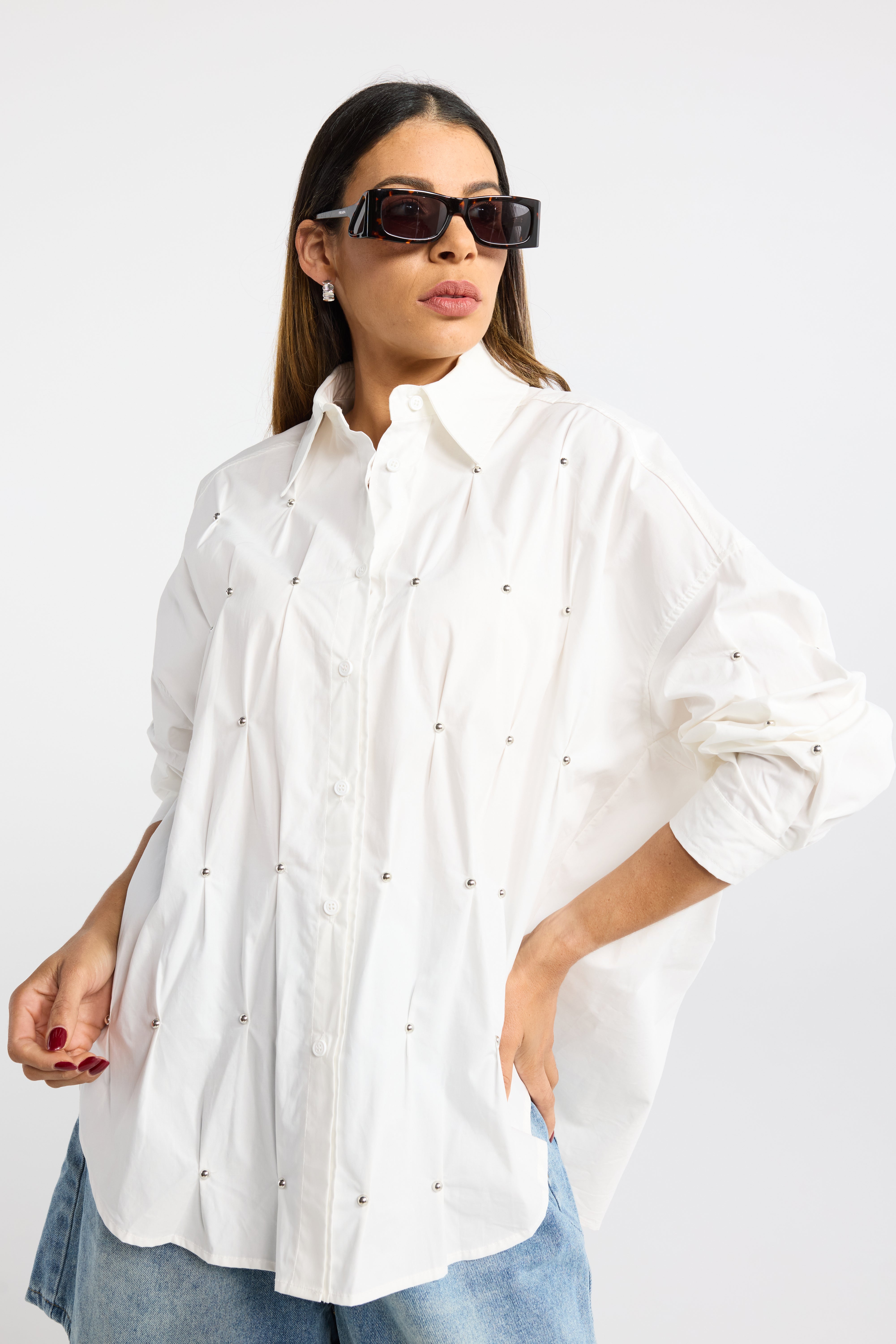 INK STUD SHIRT WHITE SHIRT SILVER DOME EMBELISHMENTS PLEATED OVERSIZED SHIRT 