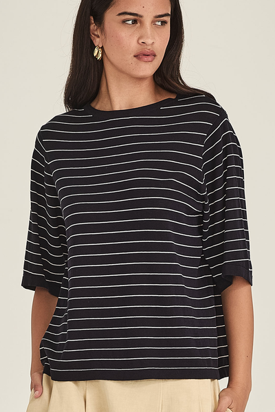 SILLS SUMIRE STRIPED BOXY TEE CHALK NAVY STRIPE TOP COTTON