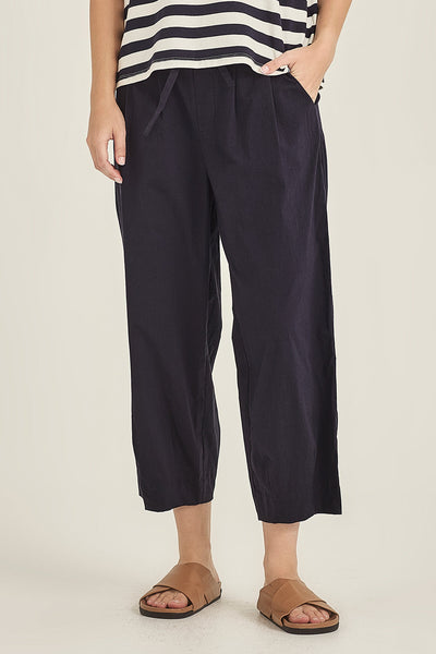 SILLS EDIE PANT COTTON PANT CROPPED LENGTH WITH PLEATS ALONG THE WAISTBAND AND A DRAWSTRING IN WHITE, OLIVE OR NAVY