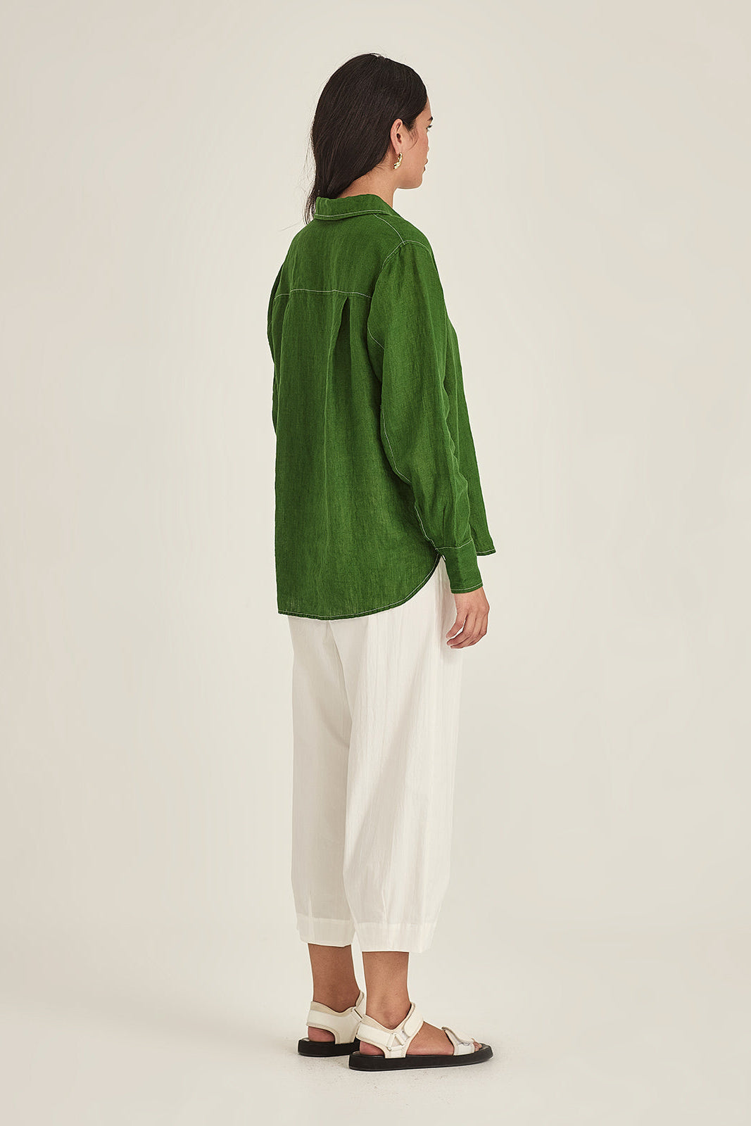 SILLS EDIE PANT COTTON PANT CROPPED LENGTH WITH PLEATS ALONG THE WAISTBAND AND A DRAWSTRING IN WHITE, OLIVE OR NAVY