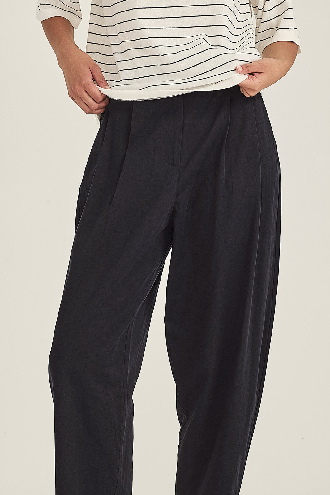 SILLS TOMMIE PANT TENCEL MODAL COTTON LINEN NAVY PANT