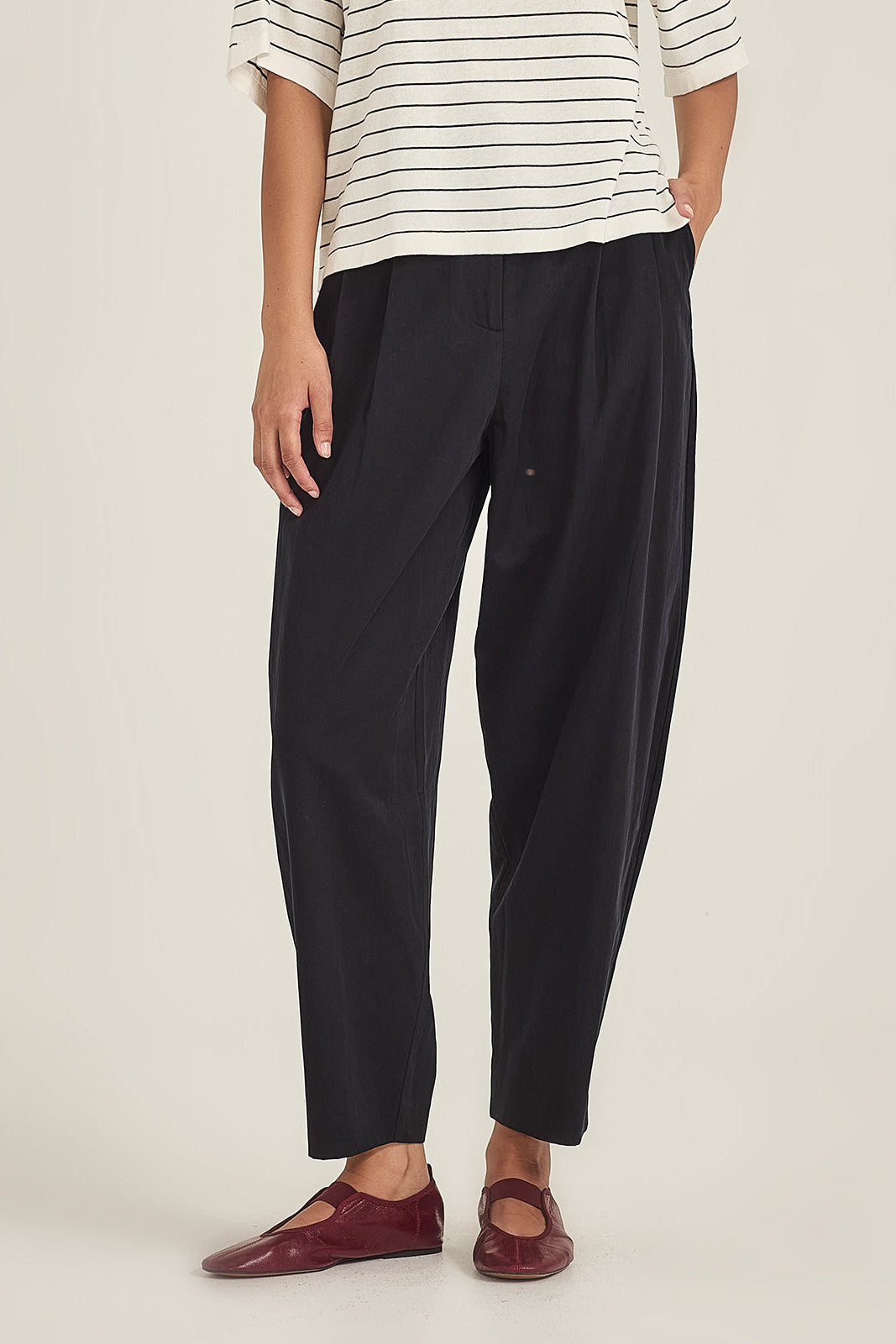 SILLS TOMMIE PANT TENCEL MODAL COTTON LINEN NAVY PANT