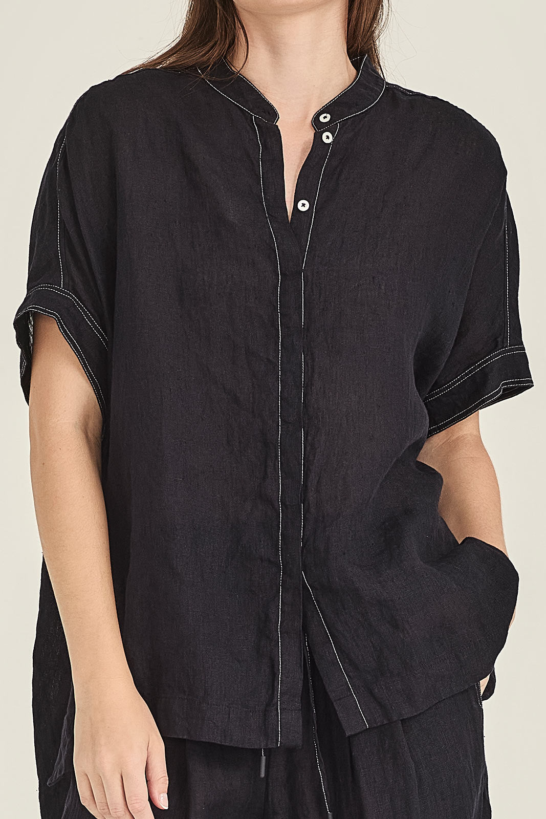 SILLS EMMA LINEN TOP WITH WHITE CONTRASTED STITCHING BOXY COLLARLESS BUTTON UP IN BLUE WHITE GREEN OR NAVY