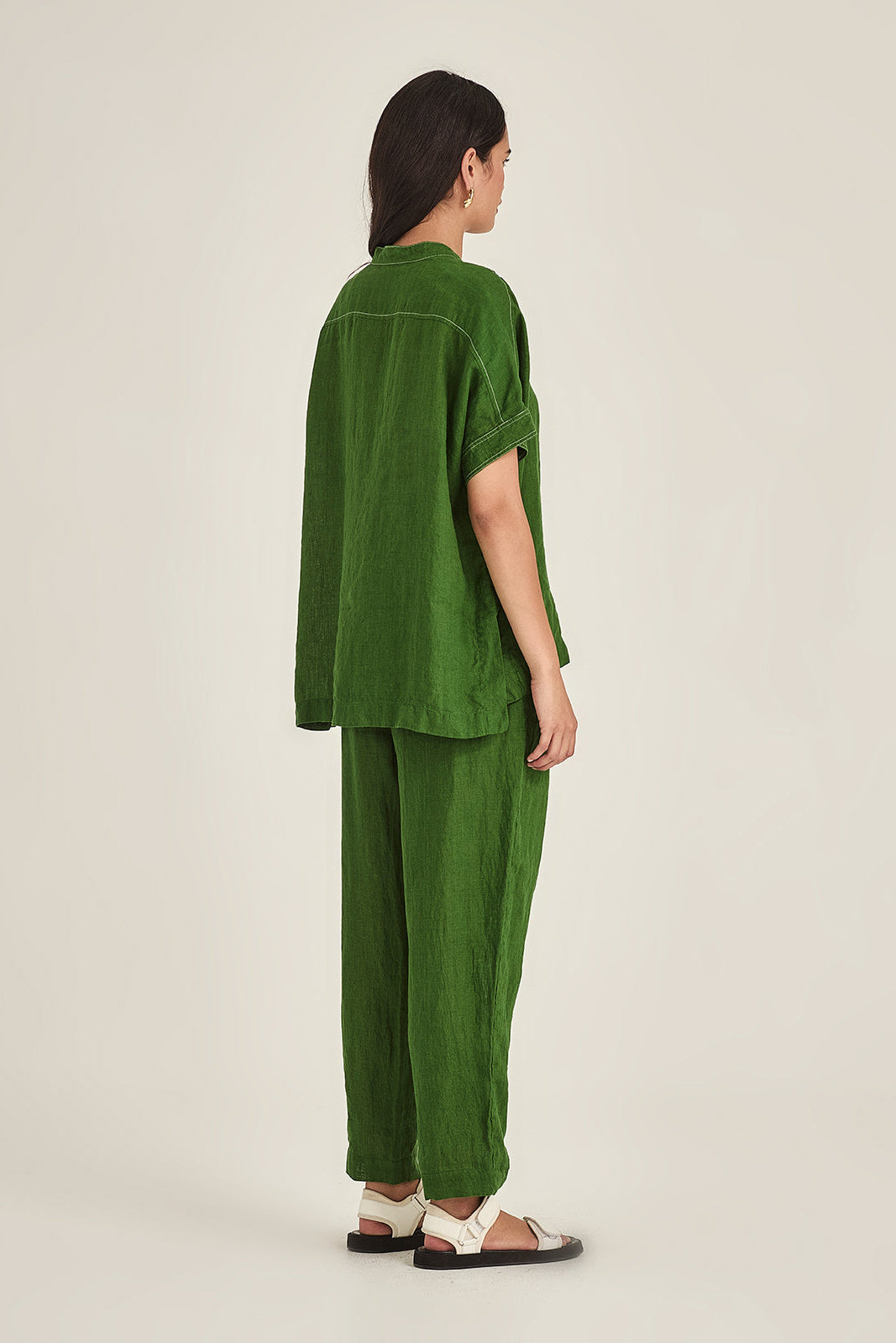 SILLS EMMA LINEN TOP WITH WHITE CONTRASTED STITCHING BOXY COLLARLESS BUTTON UP IN BLUE WHITE GREEN OR NAVY