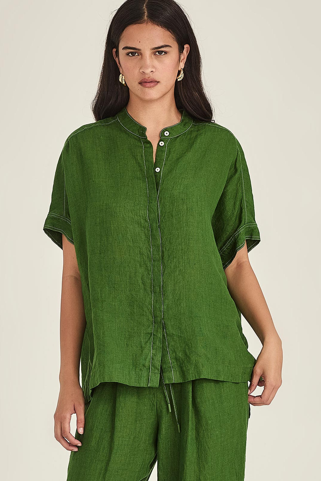 SILLS EMMA LINEN TOP WITH WHITE CONTRASTED STITCHING BOXY COLLARLESS BUTTON UP IN BLUE WHITE GREEN OR NAVY