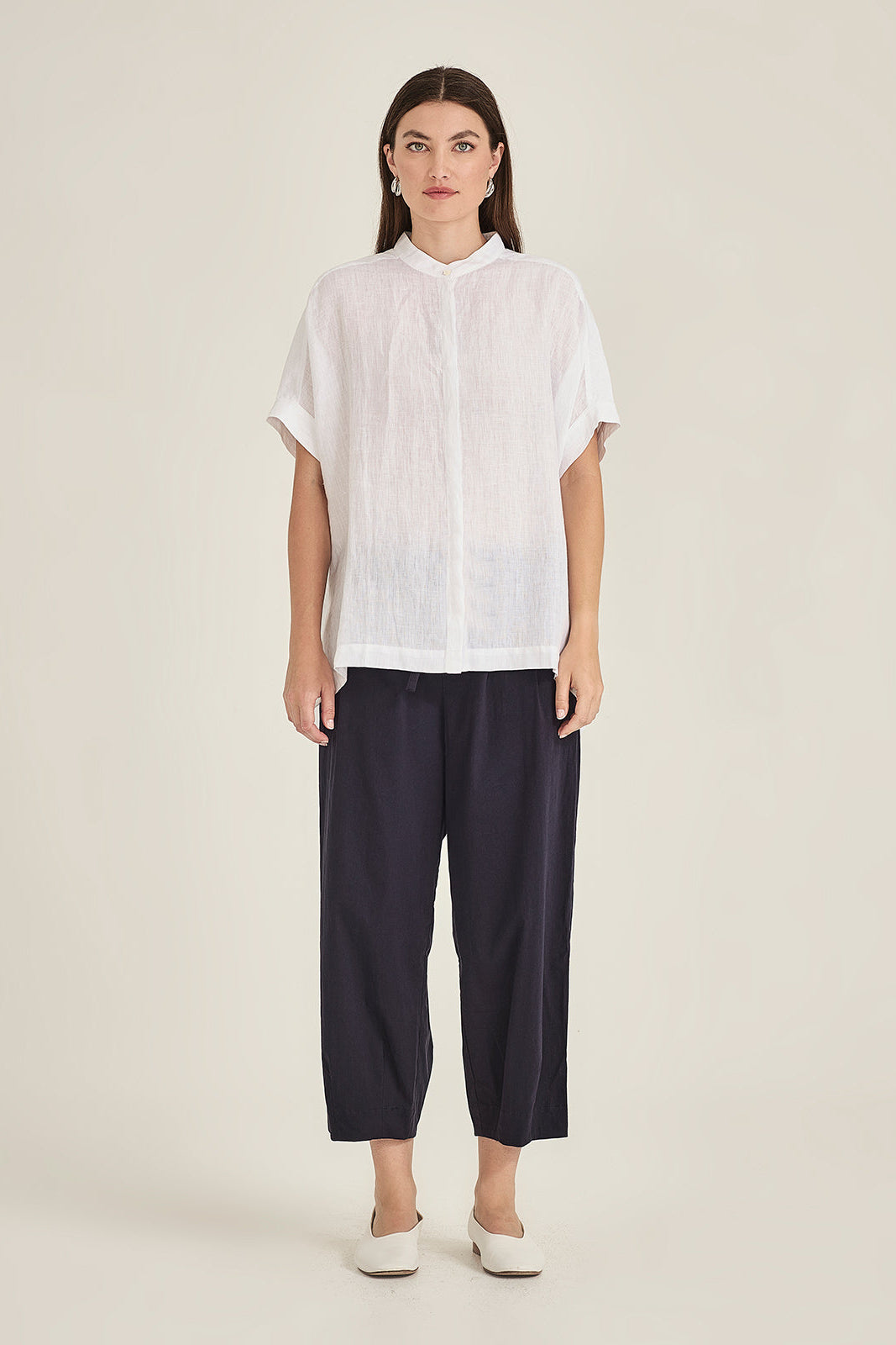 SILLS EMMA LINEN TOP WITH WHITE CONTRASTED STITCHING BOXY COLLARLESS BUTTON UP IN BLUE WHITE GREEN OR NAVY