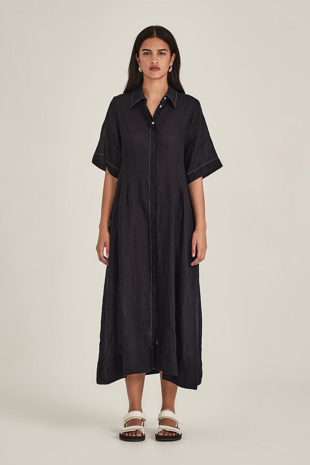 SILLS MADDY LINEN DRESS BUTTON UP SHIRT DRESS WITH PLEAT CINCHING AROUND THE WAIST COMES IN BLUE GREEN OR NAVY 