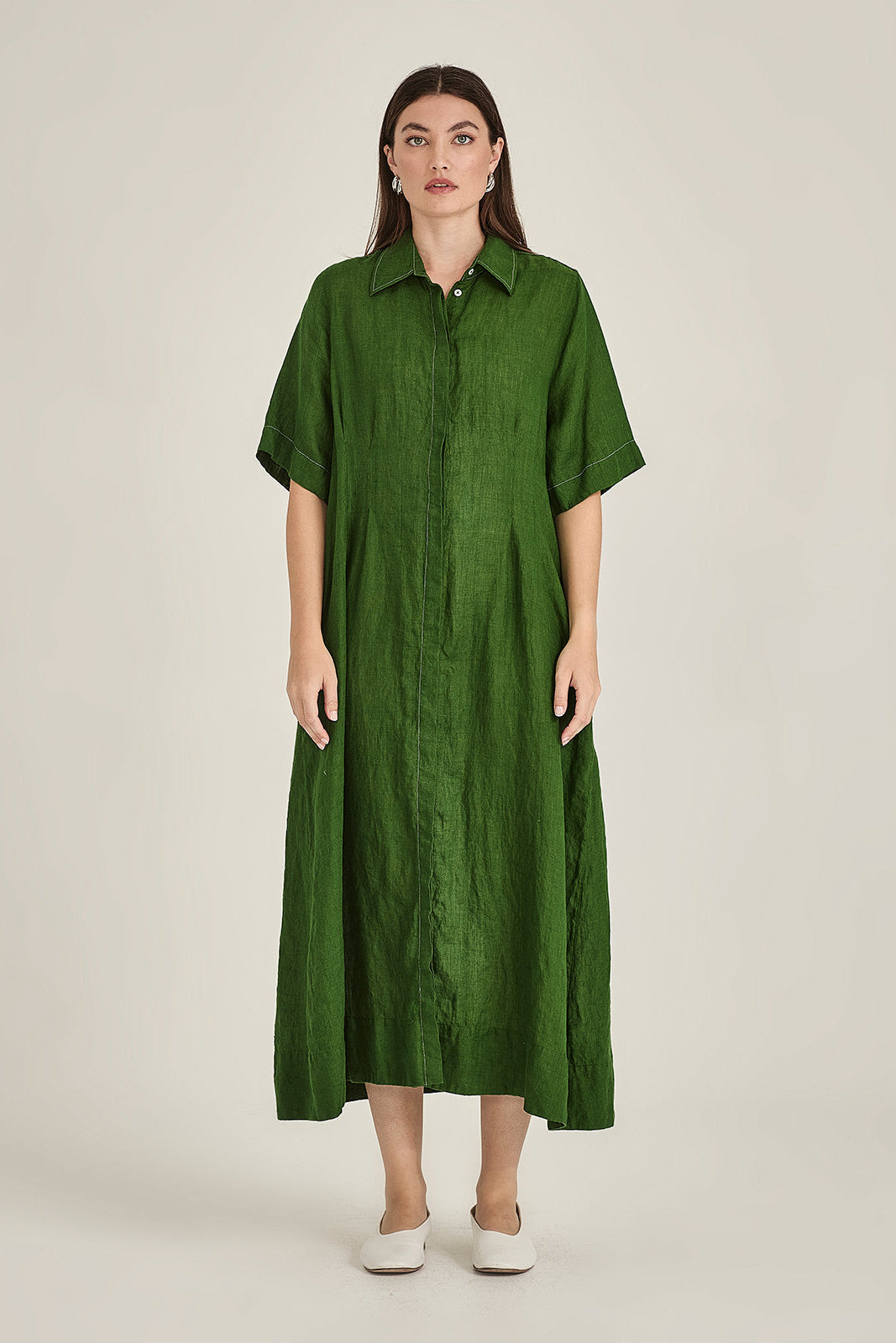 SILLS MADDY LINEN DRESS BUTTON UP SHIRT DRESS WITH PLEAT CINCHING AROUND THE WAIST COMES IN BLUE GREEN OR NAVY 