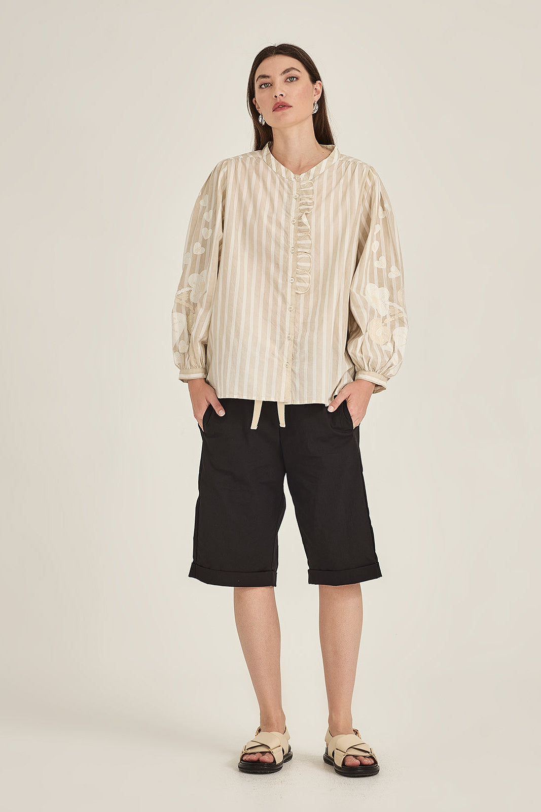 SILLS MACY SHORTS BLACK WITH CREAM DRAWSTRING