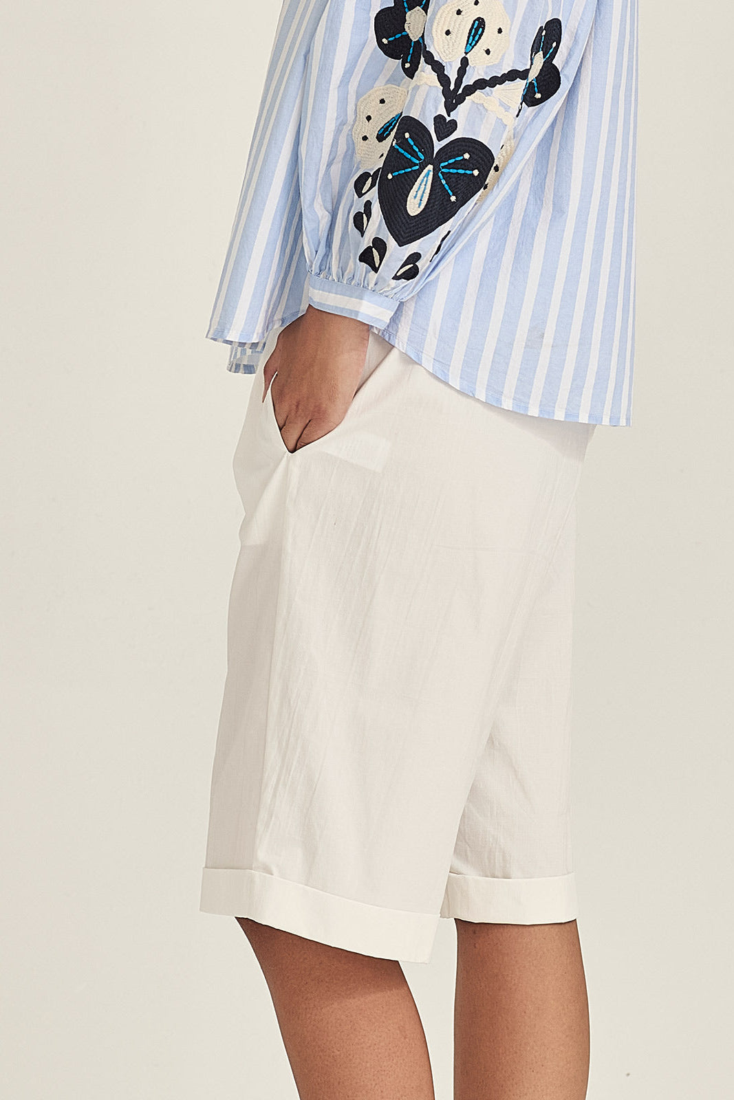 SILLS MACY SHORTS WHITE WITH CREAM DRAWSTRING