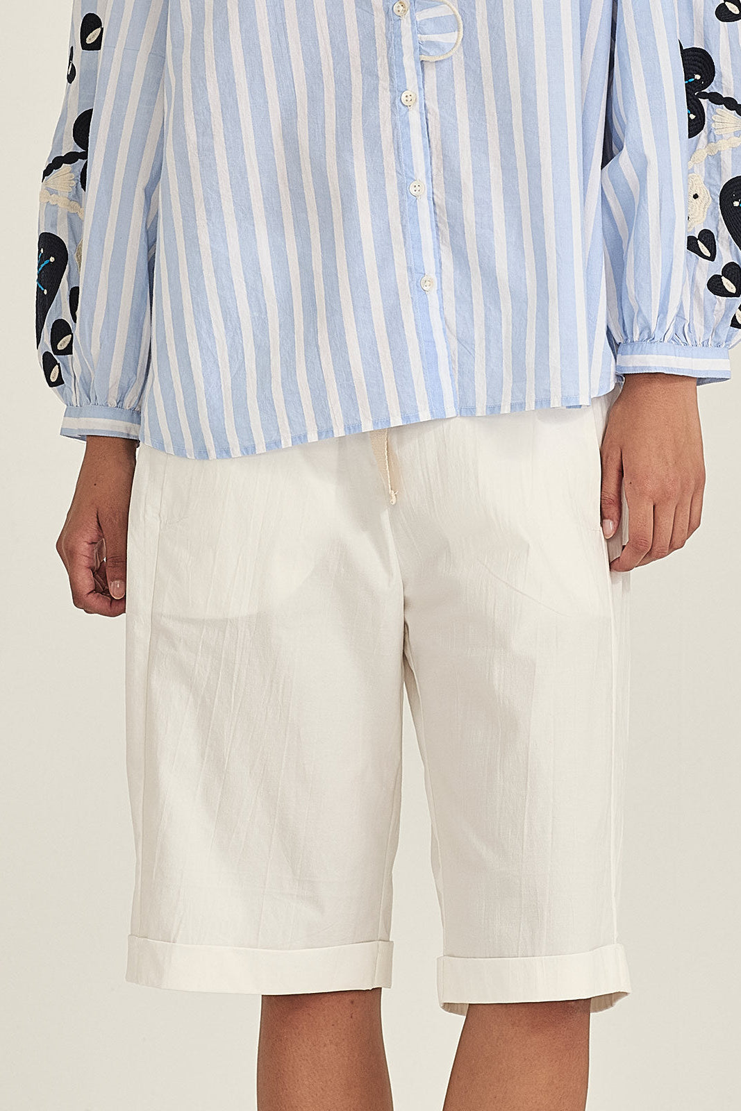 SILLS MACY SHORTS WHITE WITH CREAM DRAWSTRING