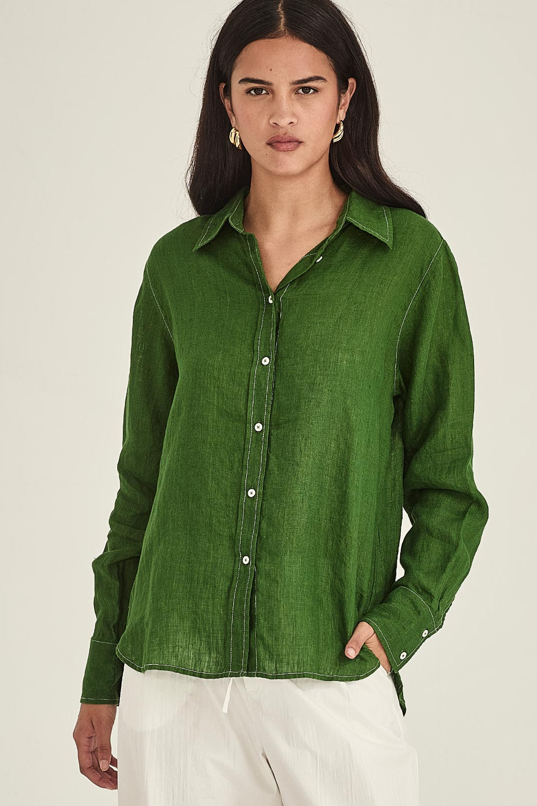 SILLS PRINCETON LINEN SHIRT classic button up linen shirt with white contrast stitching comes in navy, blue and green