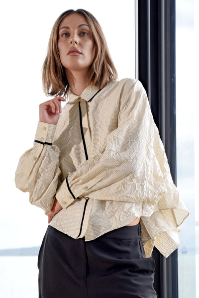 TRELISE COOPER ALL ABOUT THE BUSTLE SHIRT VISCOSE LYOCELL NYLON NATURAL VINTAGE RUFFLE