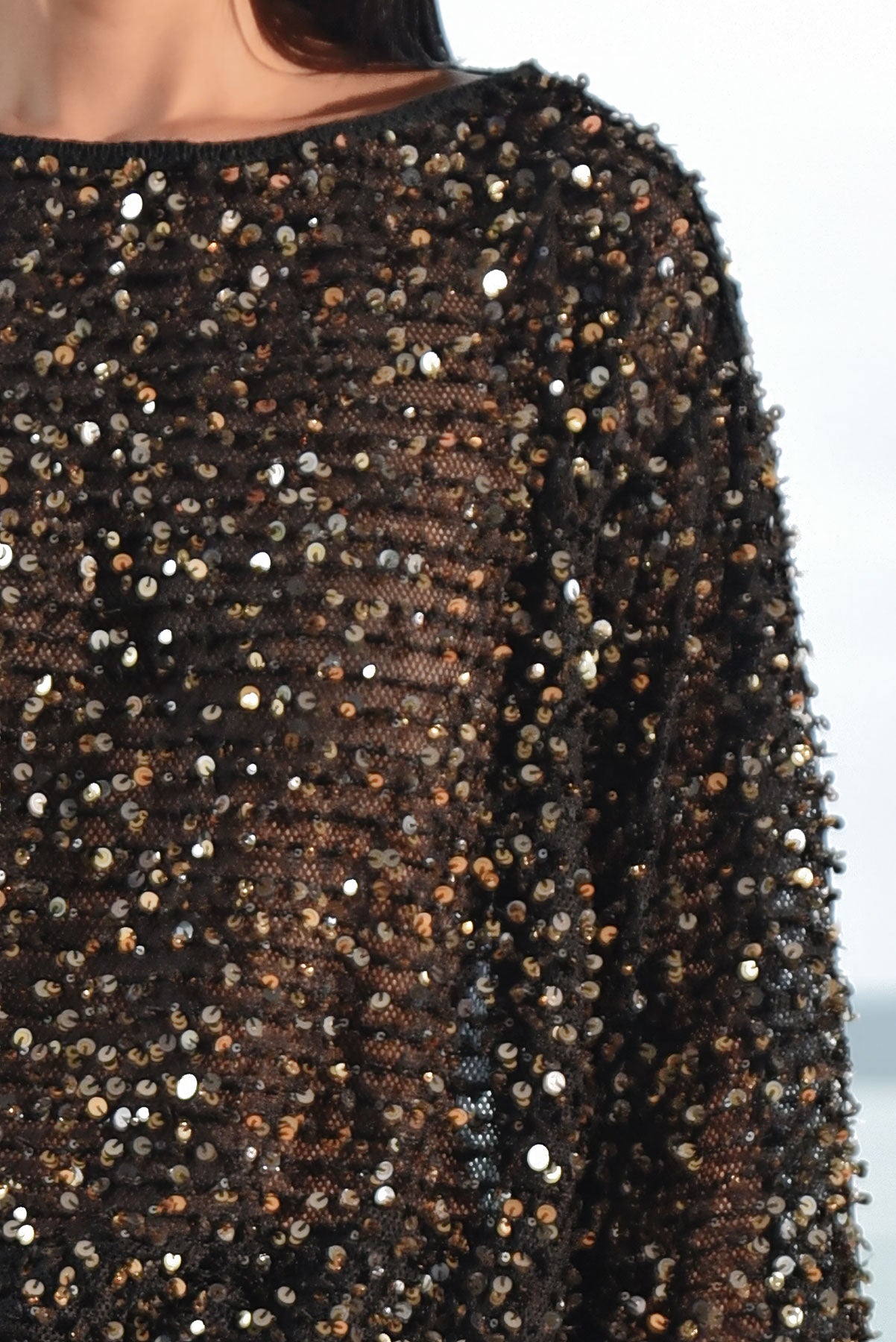 TRELISE COOPER SHIMMY AND SHINE TOP POLYESTER BLACK GOLD SEQUIN