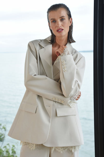 TRELISE COOPER HOT ON THE LACE JACKET POLYESTER RAYON SPANDEX OYSTER NATURAL