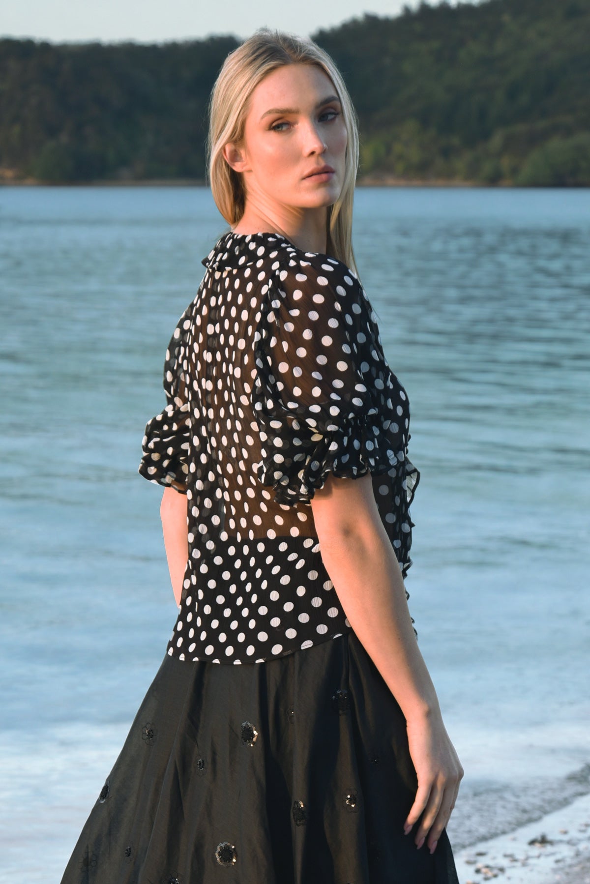 RUFFLE MY LOVE BLOUSE