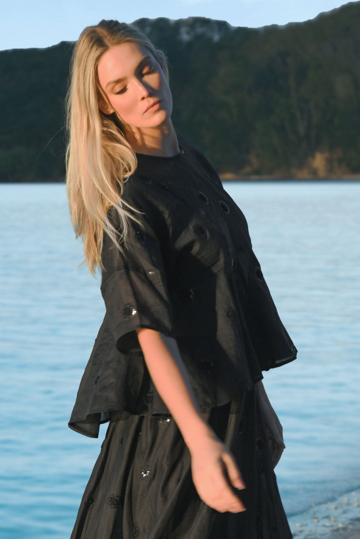 SAY A LITTLE FLARE TOP