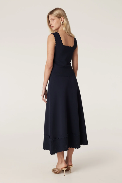 VILLA CREPE KNIT SCALLOP TANK