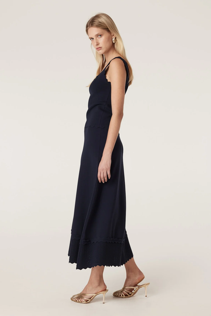 VILLA CREPE KNIT SCALLOP TANK