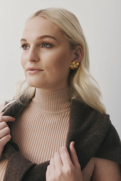 VIOLET EARRING