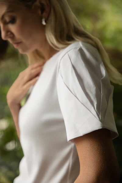 PLEAT SLEEVE TEE