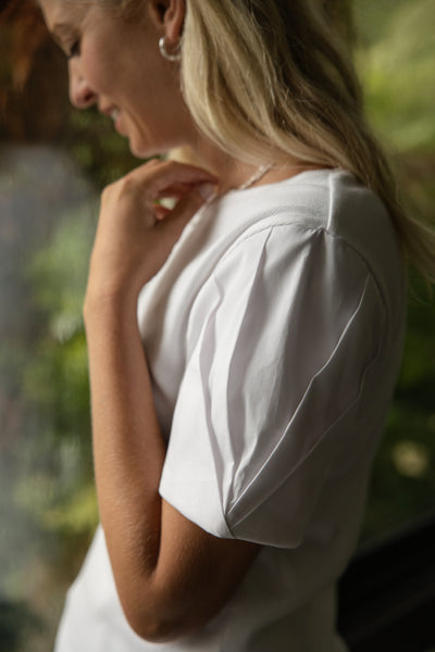 PLEAT SLEEVE TEE