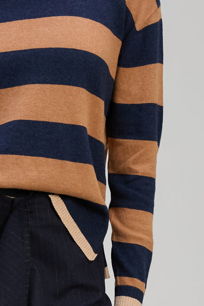 STRIPE CLASH SWEATER