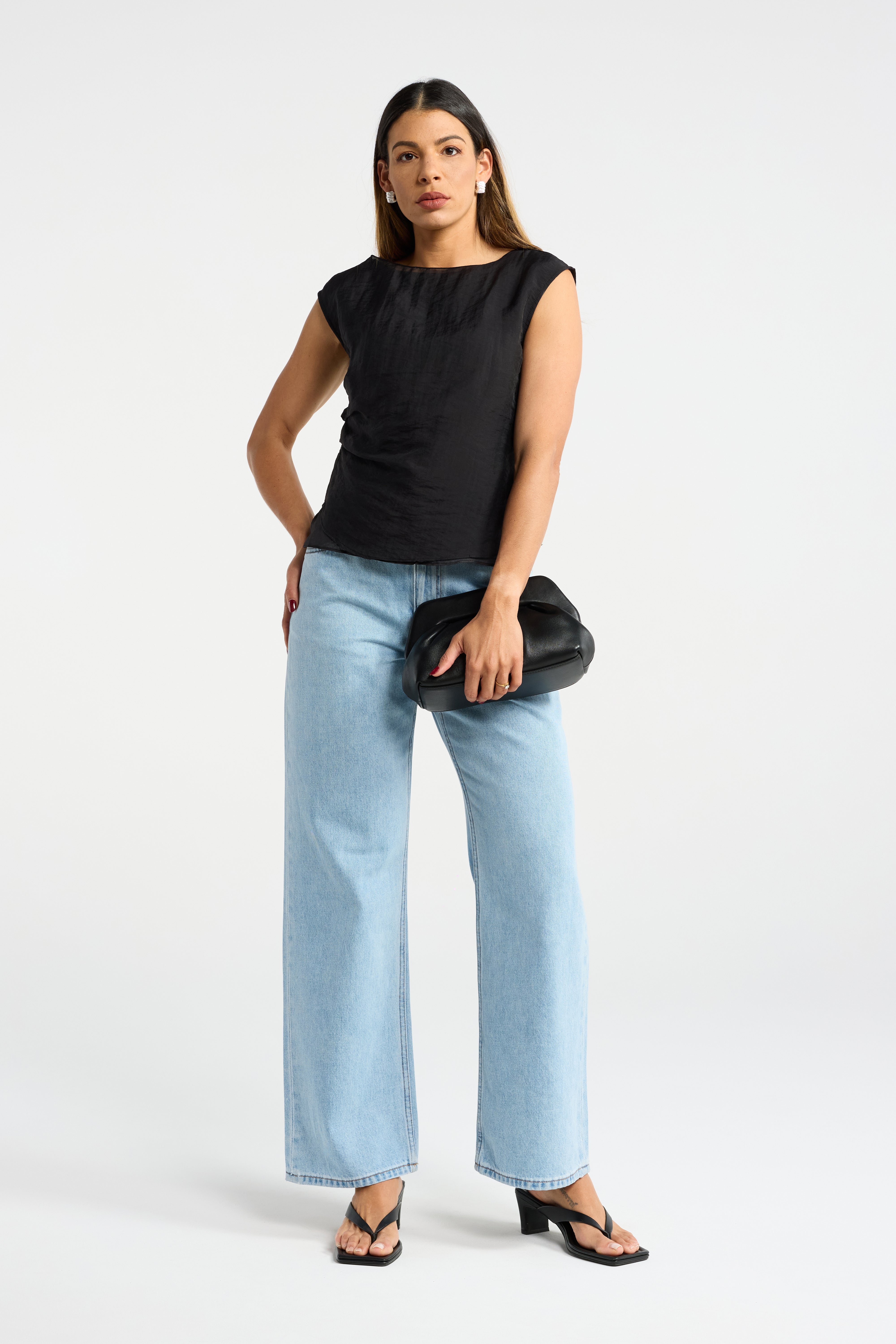 BEE TOP