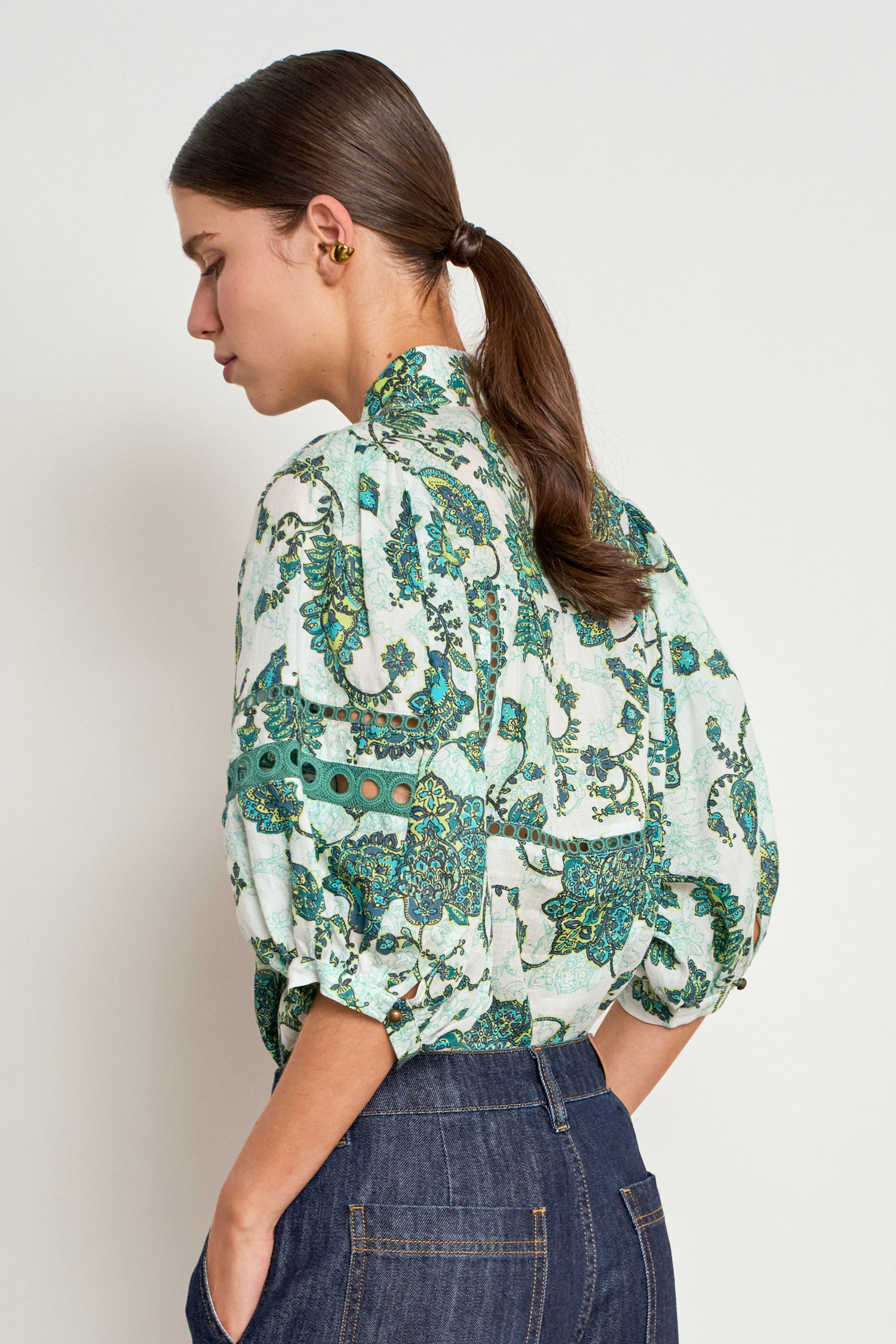 ZOE KRATZMANN EXTEND TOP RAMIE GREEN PAISLEY FLORAL BLOUSE 
