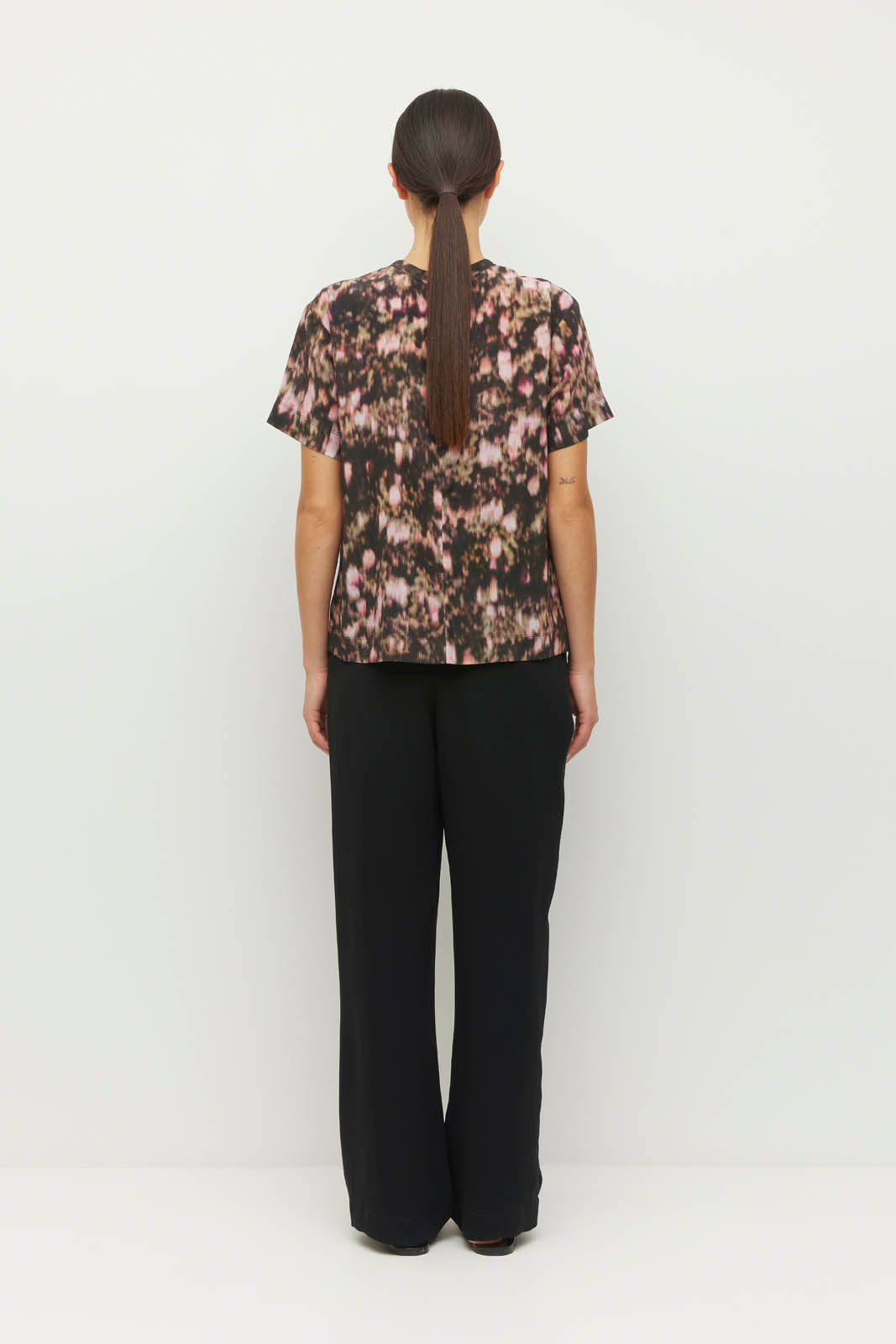 JULIETTE HOGAN FANCY T SILK FLROAL PINK TOP