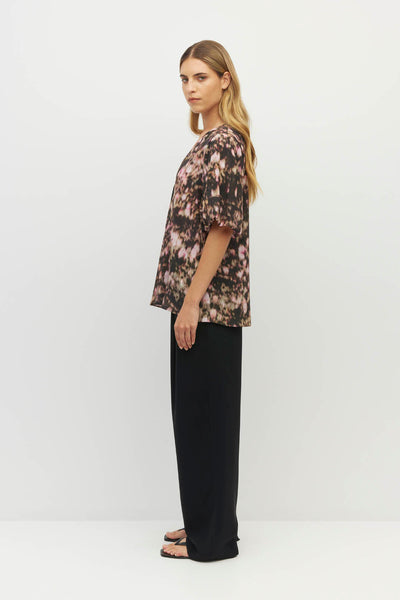 JULIETTE HOGAN HPARKER T SILK PINK FLROAL TOP