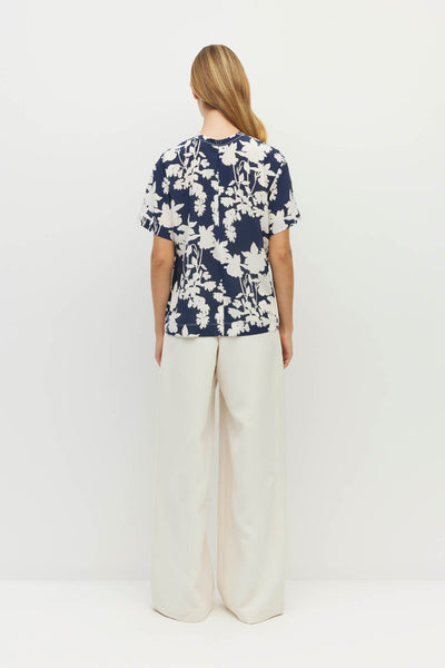 JULIETTE HOGAN FANCY T SILK NAVY FLORAL TOP TEE SHIRT